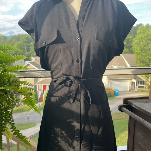 Women’s Black Button-up Dress with Collar - Picture 4 of 6